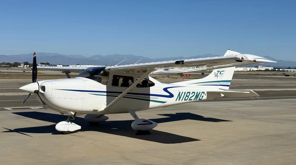 2001 CESSNA T182T Photo 6